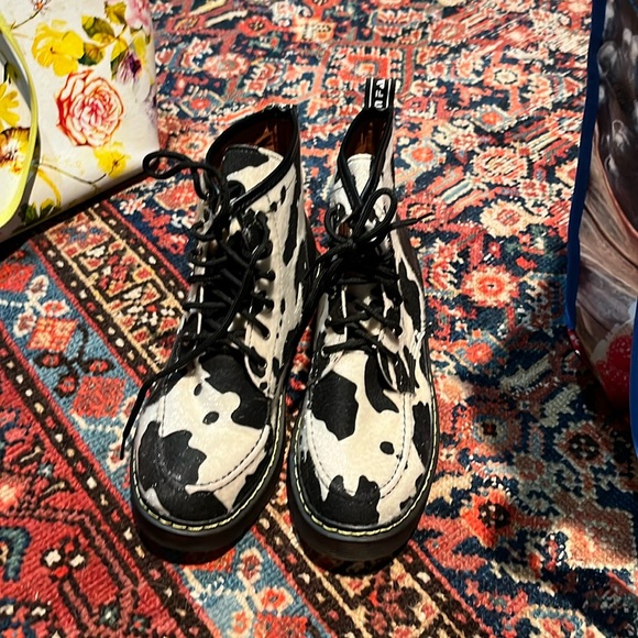 Boots - Picture 1 of 5